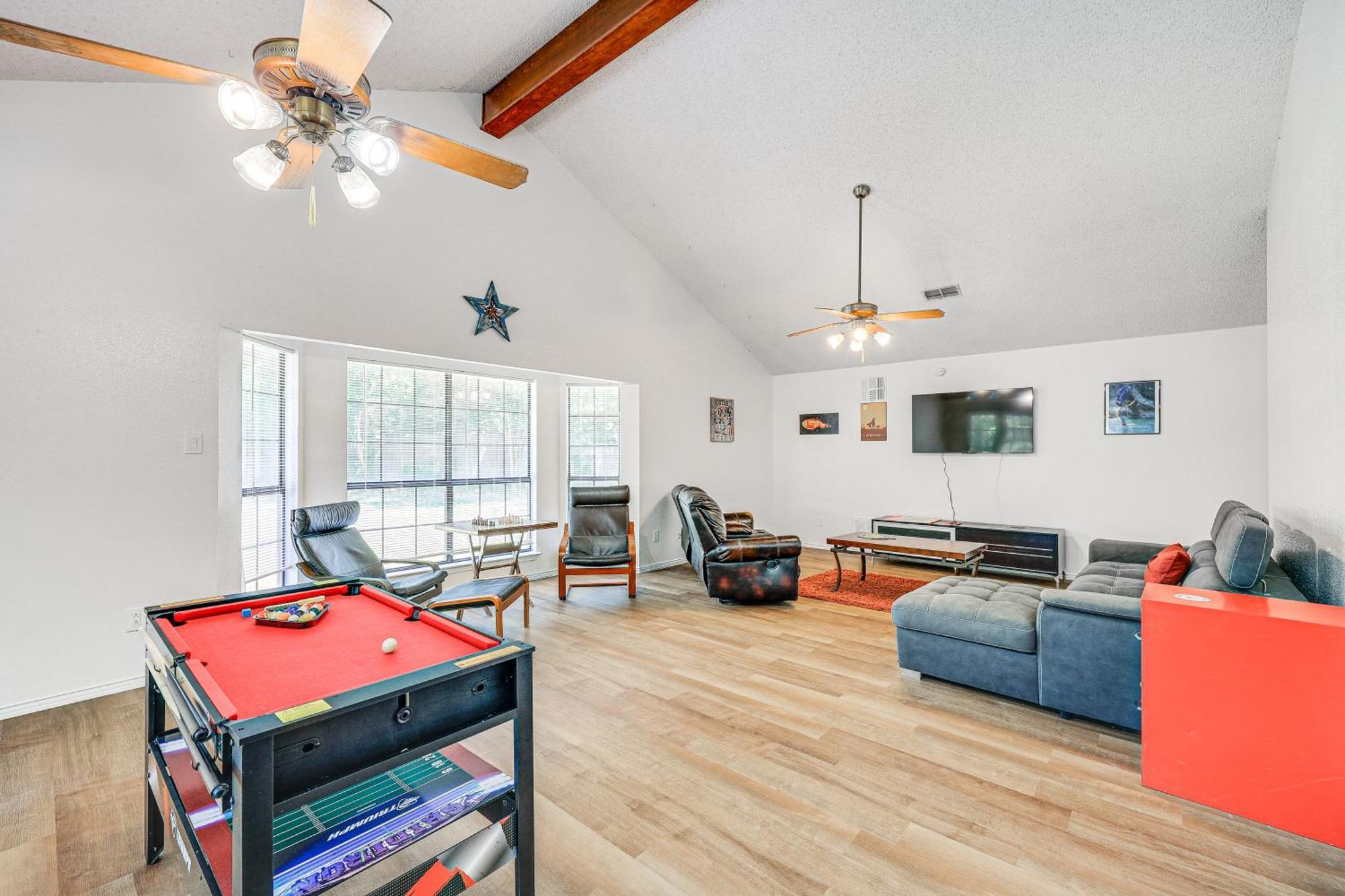 Spacious San Antonio Home Google Fiber, Game Room Экстерьер фото